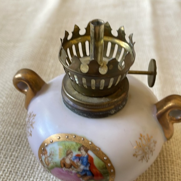 VTG porcelain romantic scene mini oil lamp 4” tall - Picture 3 of 8